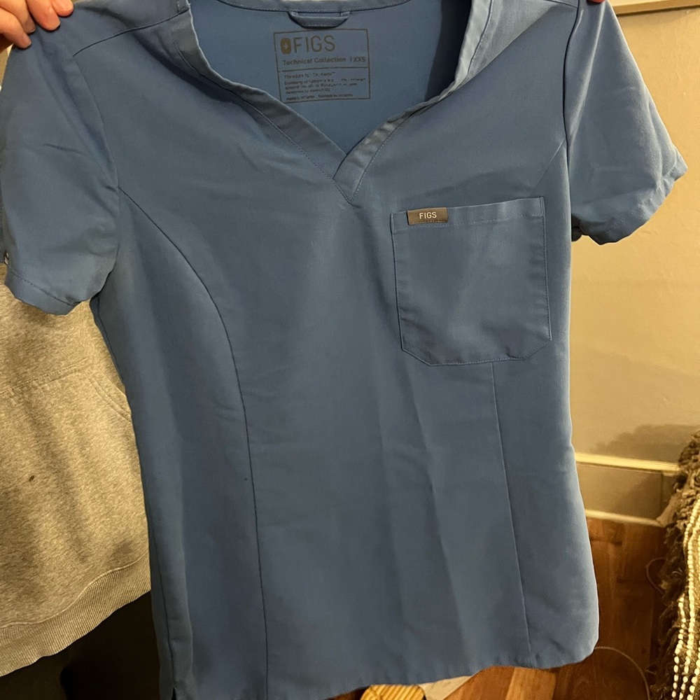 Figs Scrub Top